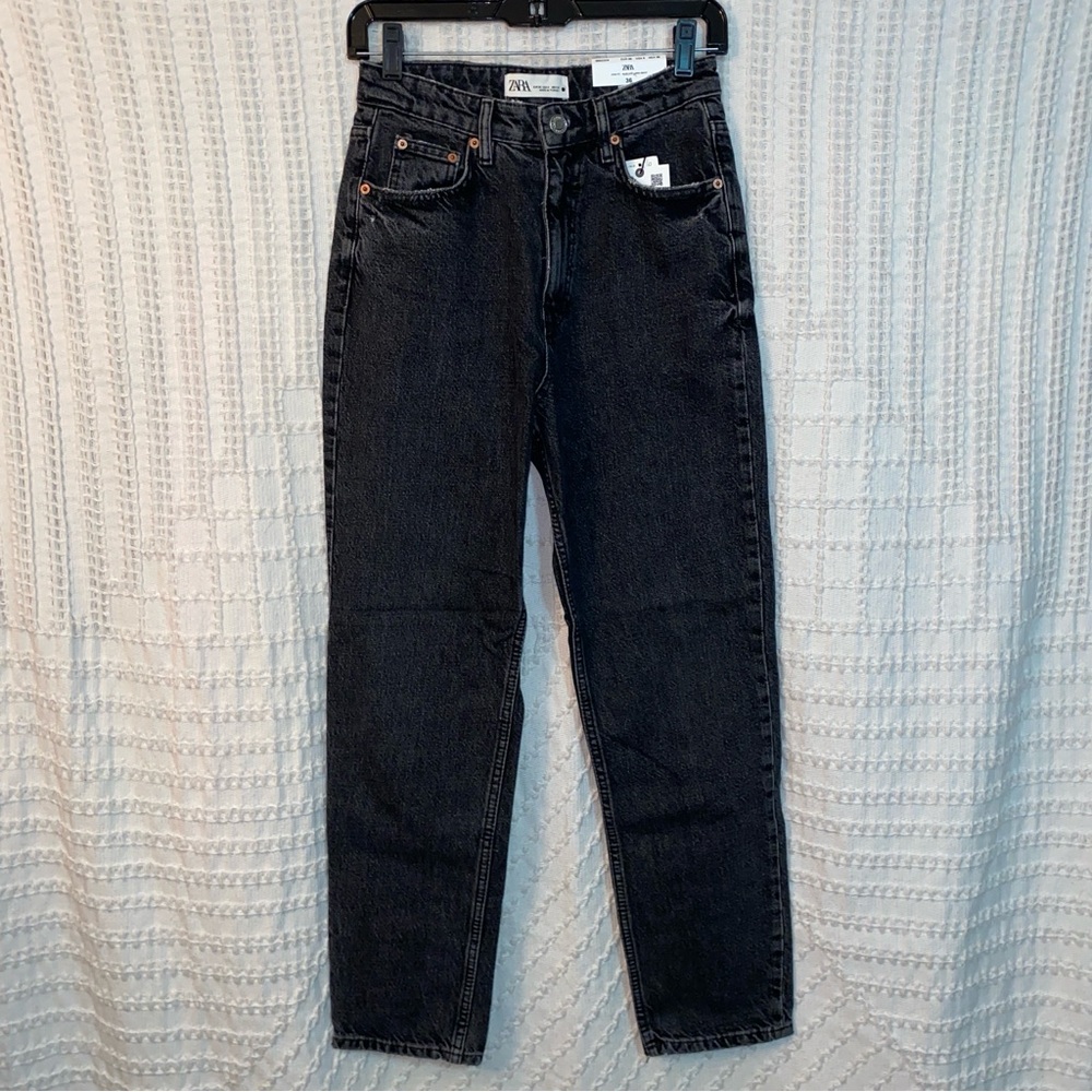 NWT Zara 90's Mom Fit Jeans - Size 36 (4)- Beginnings Black